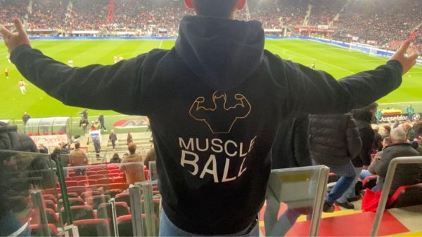 MuscleBall Hoodie Seizoen 1 Zwart